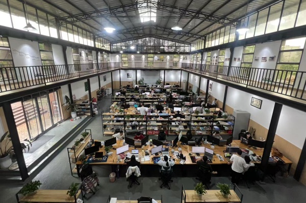 1755152532660284.jpg 2.jpg