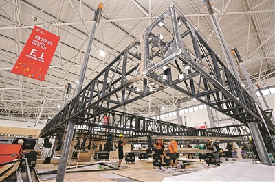 1756101127806598.jpg 布展.jpg